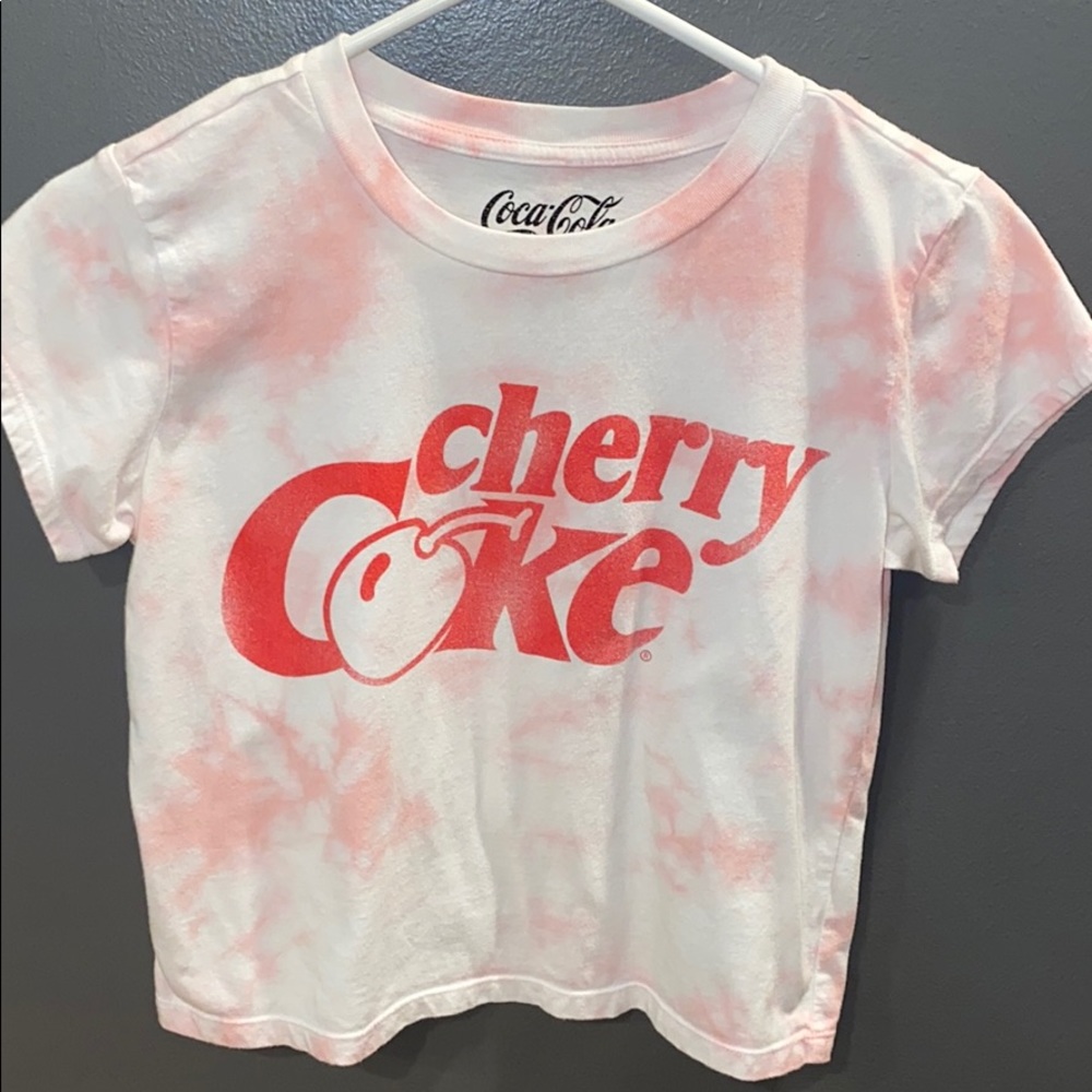 Women’s XS crop vintage style Cherry Coke Tee 🍒